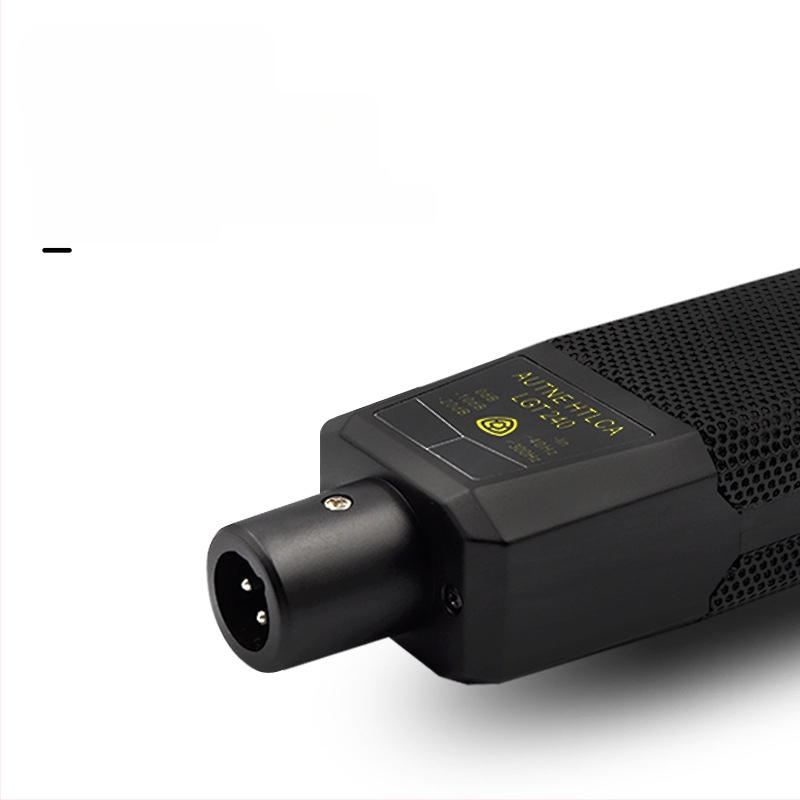 Μικρόφωνο πυκνωτικό με μεγάλο διάφραγμα για ζωντανές μεταδόσεις με εξωτερική κάρτα ήχου· καρδιοειδές, απόκριση συχνοτήτων 100 Hz–20 kHz, SNR ≥ 100 dB