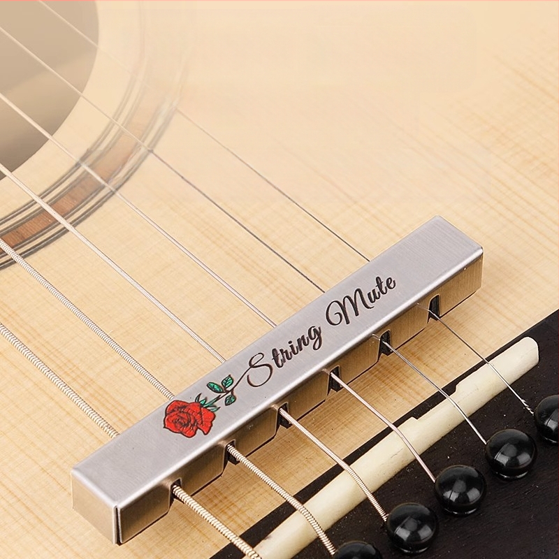 Tlmič akustickej gitary He Hang — redukcia hluku pre hudobné nástroje; tlmiaca podložka pre gitaru