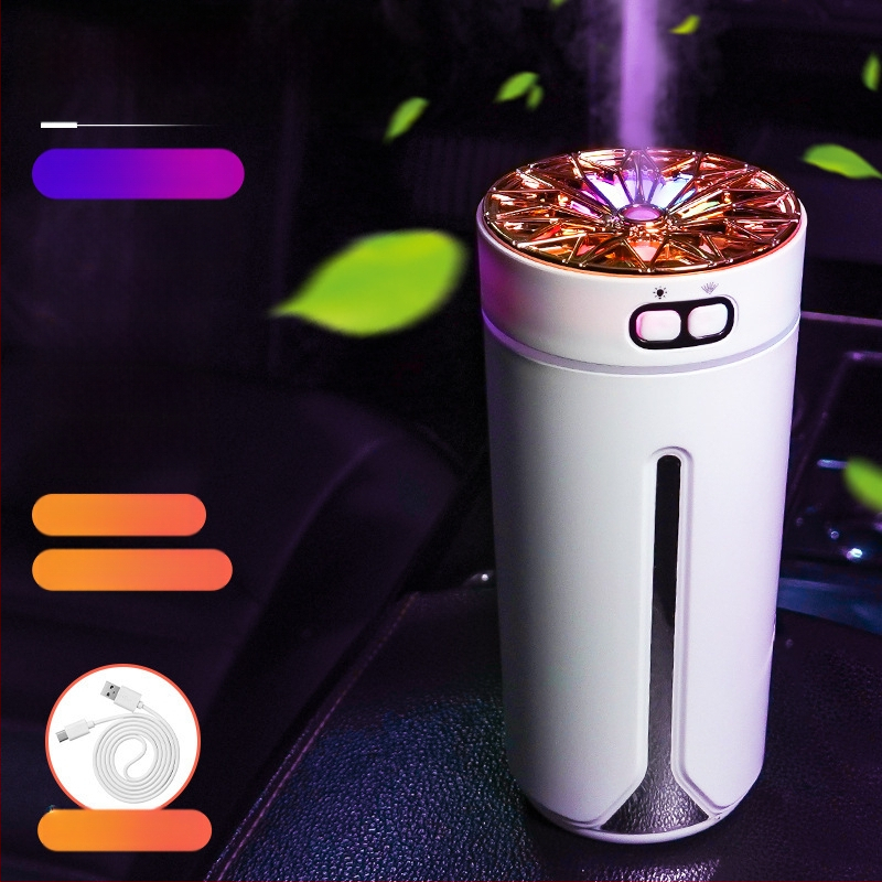 Автомобилно монтиран USB арома-увлажнител, резервоар 0,5 л, 1 изход за мъгла, кръгъл дизайн