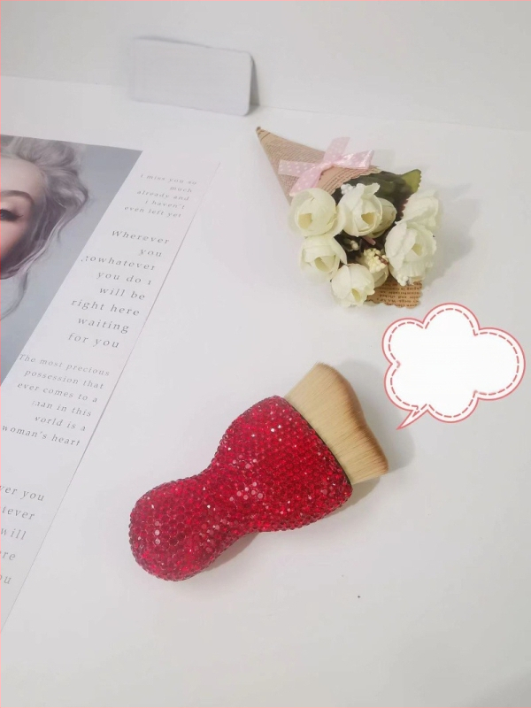 Pudros šepetėlis su sintetinių plaukelių, plastikinė rankenėlė, vieno vieneto pakuotė