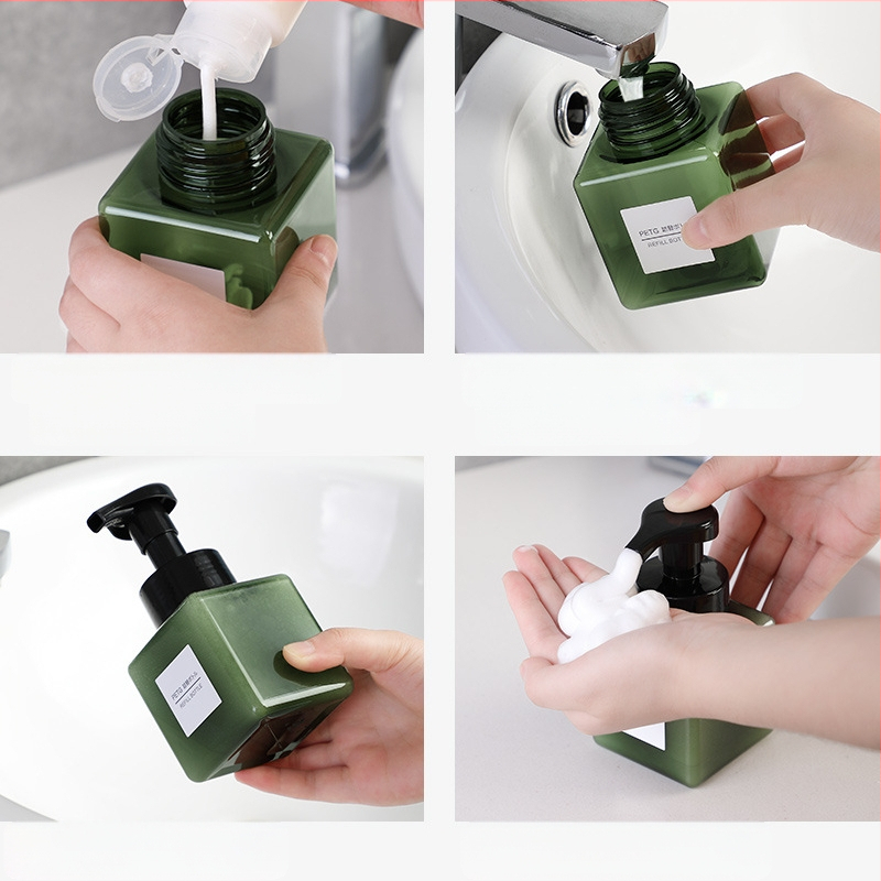 Nyomógombos habpumpás flakon arctisztítóhoz, kézfertőtlenítőhöz és samponhoz