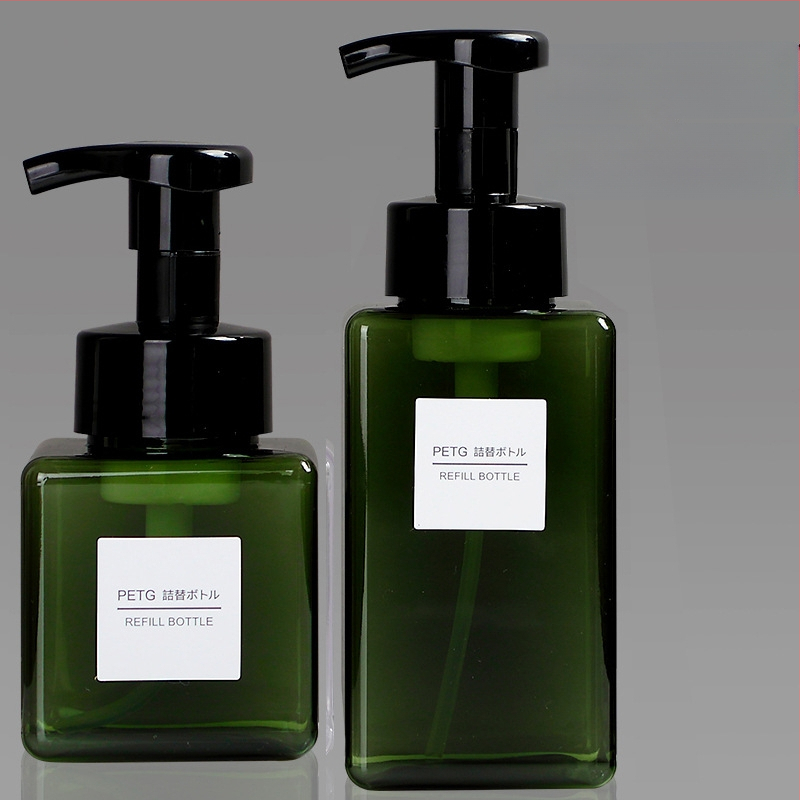 Nyomógombos habpumpás flakon arctisztítóhoz, kézfertőtlenítőhöz és samponhoz