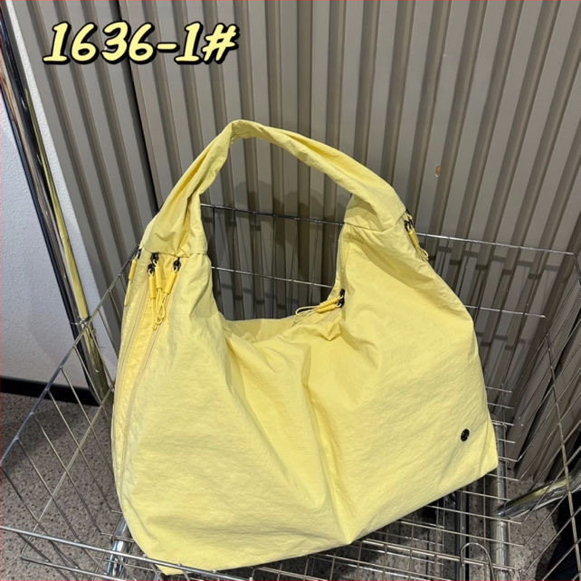 Bou bou plecu soma, parašū audums, horizontāla kvadrātforma, rāvējslēdzējs, kokvilnas odere, iekšējā kabata portatīvajam datoram un laminēta rāvējslēdzēja kabata