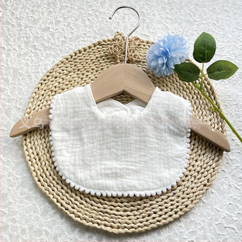 Kūdikių seilių servetėlė iš medvilnės marle, dviejų sluoksnių seersucker audinys su siuvinėjimu, skirtas kūdikiams 1–3 metų (80–100 cm), svoris 0,05 kg