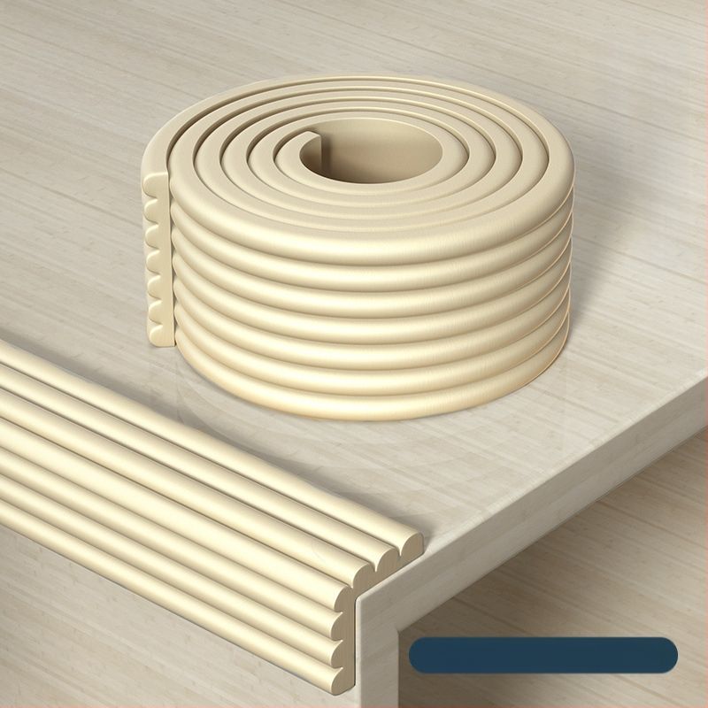 Pret sadursmes stūra aizsargs no putām – taisnstūra stūra aizsargs piemērots galdiem un gultām