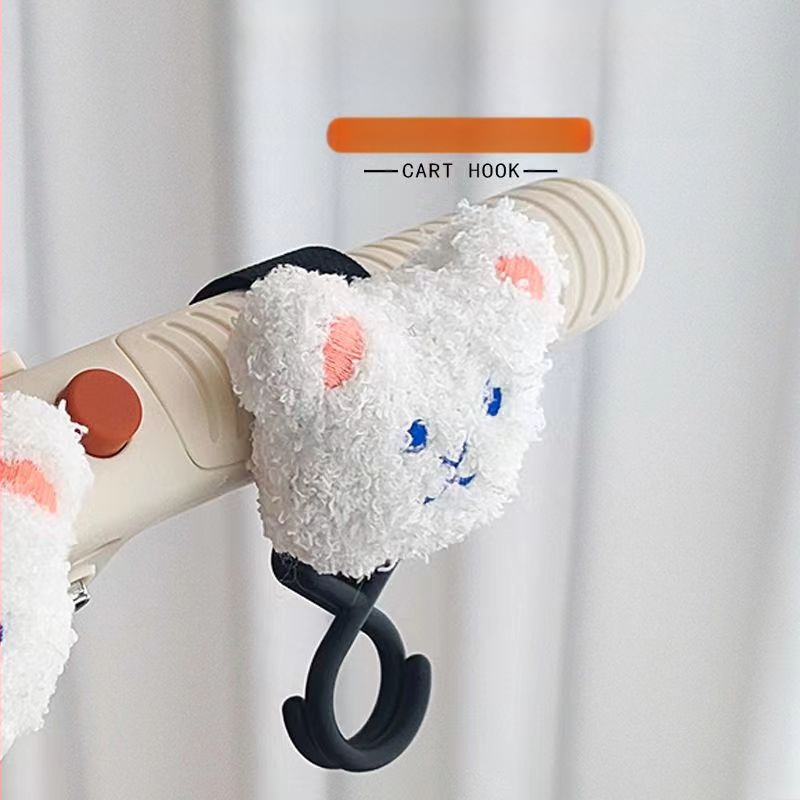 Vežimėlio kablys su meškiuko galva iš pūkų, Korėjietiško stiliaus siuvinėjimas, Velcro tvirtinimas — Kategorija: Dalys, Medžiaga: Pliušas, Prekės ženklas: Kita, Importuotas: Ne