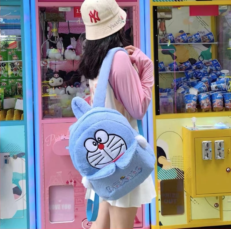 Plušinė kuprinė su gyvūnų dizainu, trumpas pliušas, PP medvilnės užpildas, pritaikymas galimas, tinkama 7–14 metų vaikams.