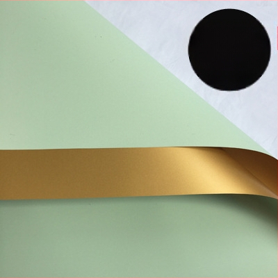 Šviežių gėlių puokštės įvyniojimui popierius – dvipusis matinės plėvelės popierius, prekės tipas: Spot, 20 vnt. pakuotėje, paklaida ±1 cm