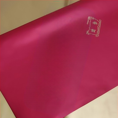 Šviežių gėlių puokštės įvyniojimui popierius – dvipusis matinės plėvelės popierius, prekės tipas: Spot, 20 vnt. pakuotėje, paklaida ±1 cm