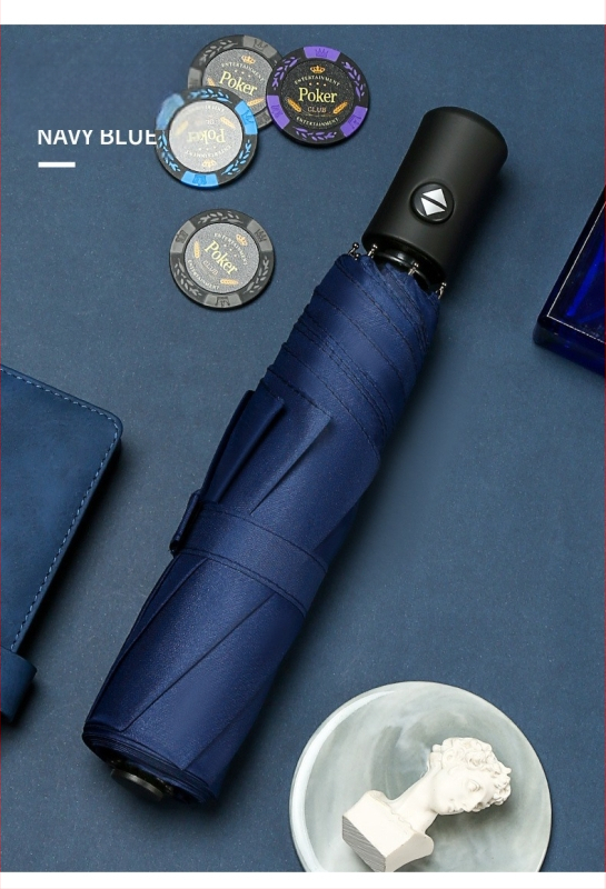 lietussargs ar 8 ribām, vēju izturīgs, trīsdaļīgs salocīts, pusautomātisks atvērums, automātisks aizvērums, 210T audums, logotipa personalizācija