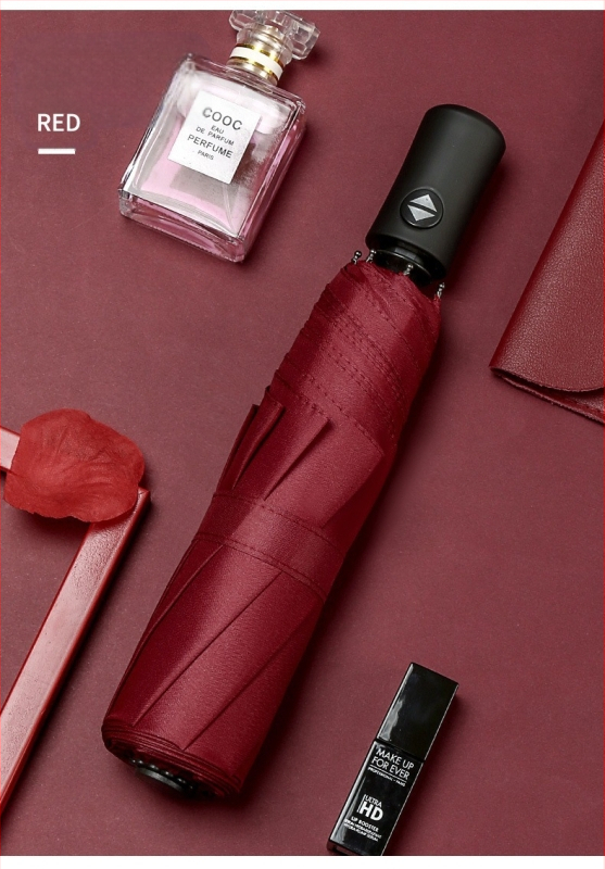 lietussargs ar 8 ribām, vēju izturīgs, trīsdaļīgs salocīts, pusautomātisks atvērums, automātisks aizvērums, 210T audums, logotipa personalizācija