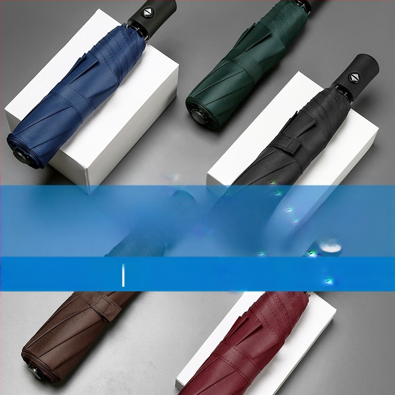 lietussargs ar 8 ribām, vēju izturīgs, trīsdaļīgs salocīts, pusautomātisks atvērums, automātisks aizvērums, 210T audums, logotipa personalizācija