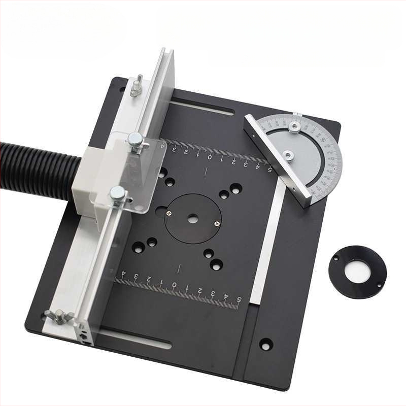 Дървообработваща машина за гравиране и фрезоване със многофункционална повдигаща работна маса, кантоване и канавки върху алуминиев панел — Напрежение 2,4 V