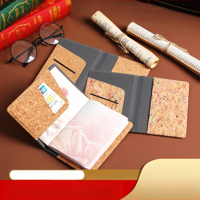 Pasportų ir kortelių dėklas iš natūralios kamštienos ir medžio rašto PU, logotipo spauda – dviejų plokščių dizainas