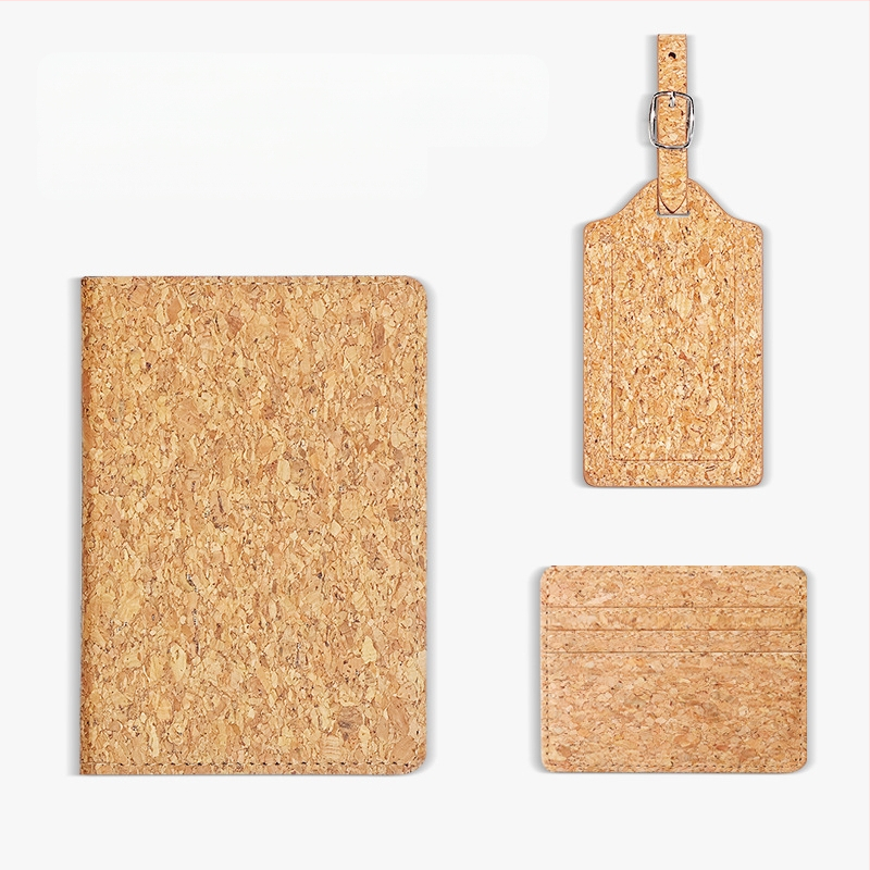 Pasportų ir kortelių dėklas iš natūralios kamštienos ir medžio rašto PU, logotipo spauda – dviejų plokščių dizainas