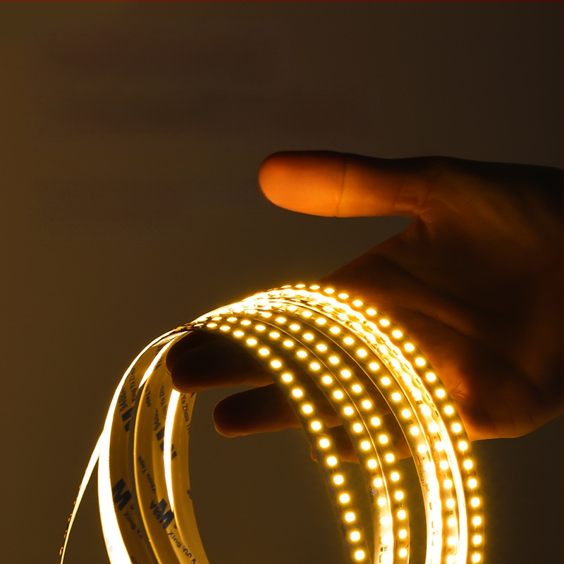 Линейна монохромна LED лента, самозалепваща, 12V, 120 диода, 2835 SMD