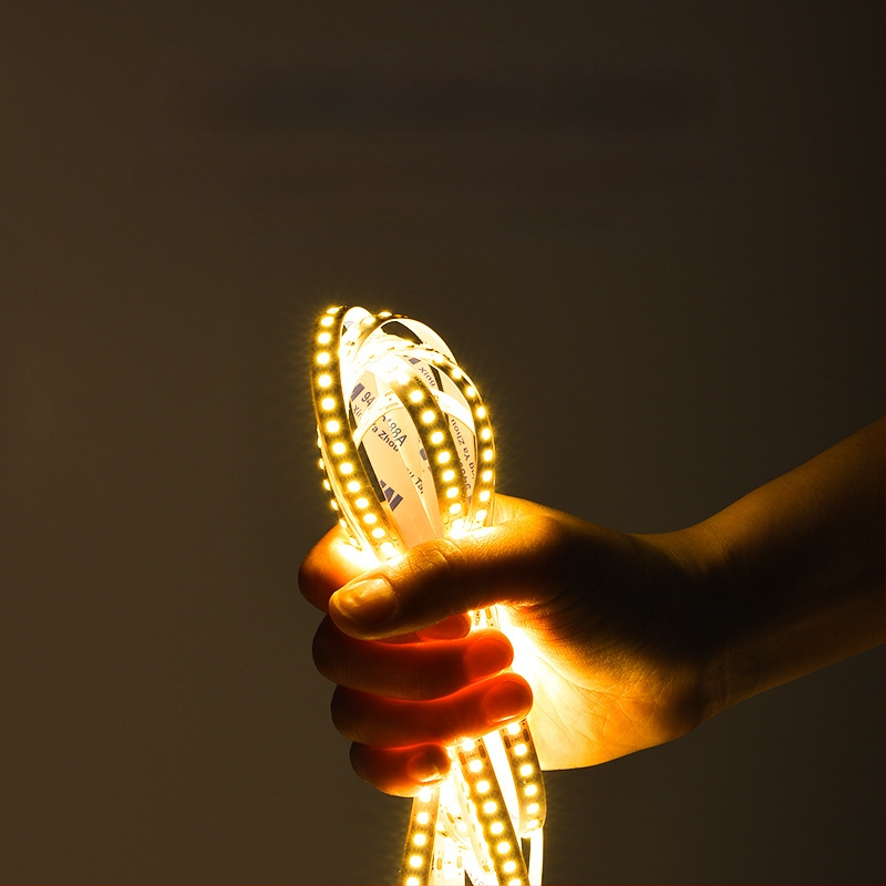 Линейна монохромна LED лента, самозалепваща, 12V, 120 диода, 2835 SMD