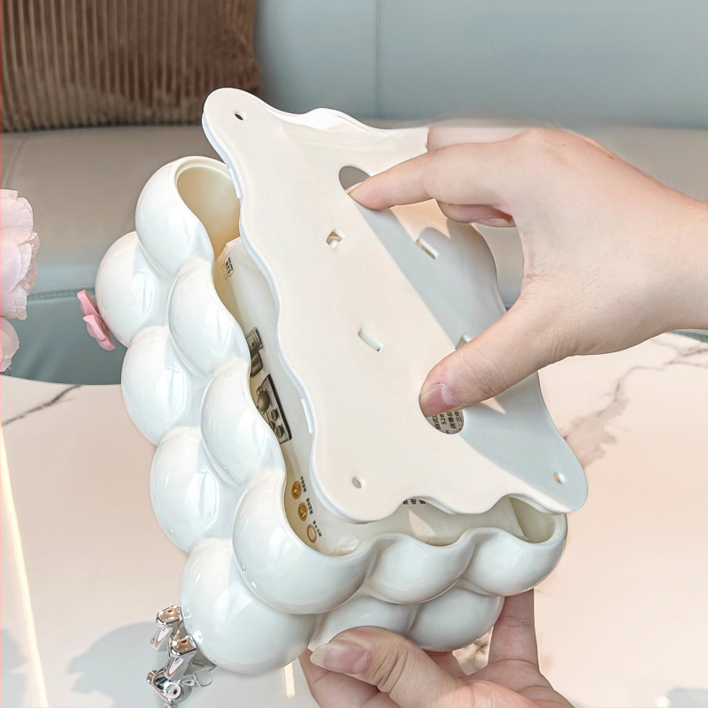 Zsebkendő-doboz – modern PP anyag, modell HL-9668569, alkalmas autóba, nappaliba és fürdőbe, kihúzható zsebkendő mechanizmussal