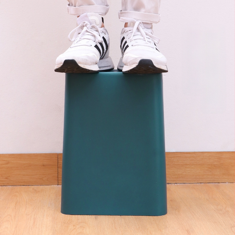 Mājas atkritumu tvertne ar vāku, spiedpogas atvēršana, kvadrātiska forma, 12 l, plastmasa