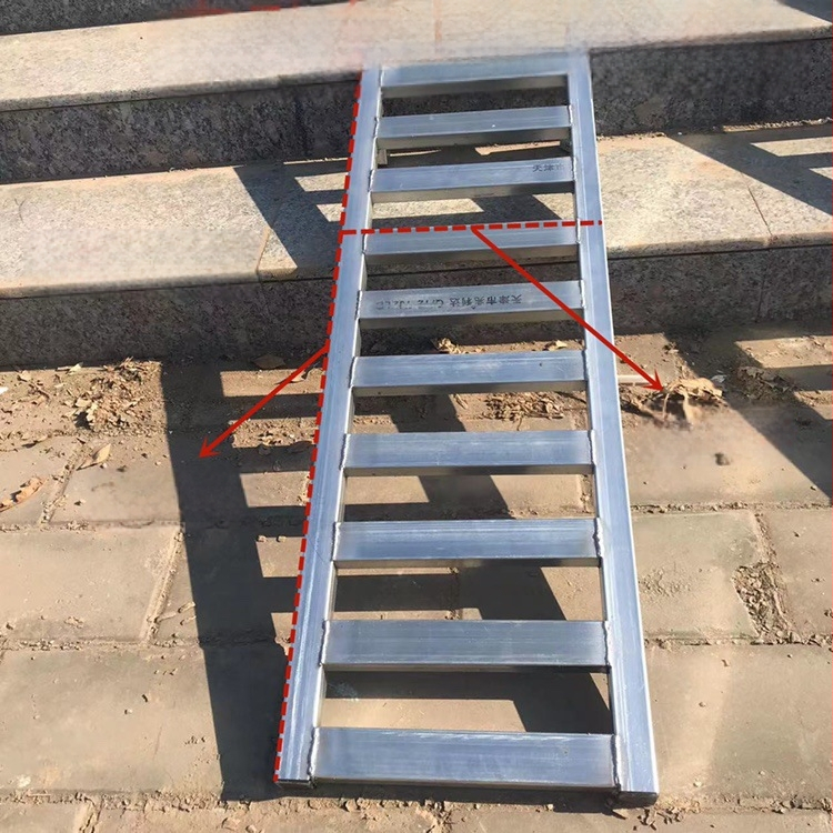 Прагова изкачваща подложка от неръждаема стомана за вход и външни стъпала (Материал: неръждаема стомана; Модел: High rack limit; Приложение: вход, външни стъпала, достъп за автомобили)