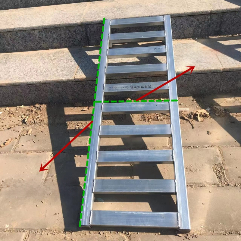 Прагова изкачваща подложка от неръждаема стомана за вход и външни стъпала (Материал: неръждаема стомана; Модел: High rack limit; Приложение: вход, външни стъпала, достъп за автомобили)