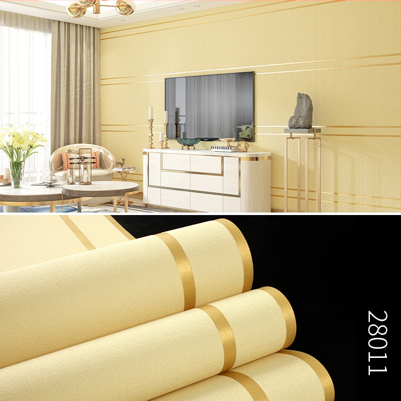 Huda Wallpaper tapetes — nešūts materiāls, velūra tekstūra, ziemeļniecisks ģeometriskais raksts, vertikālas un horizontālas svītras, mūsdienīgs minimālistiska dzīvojamās istabas fons