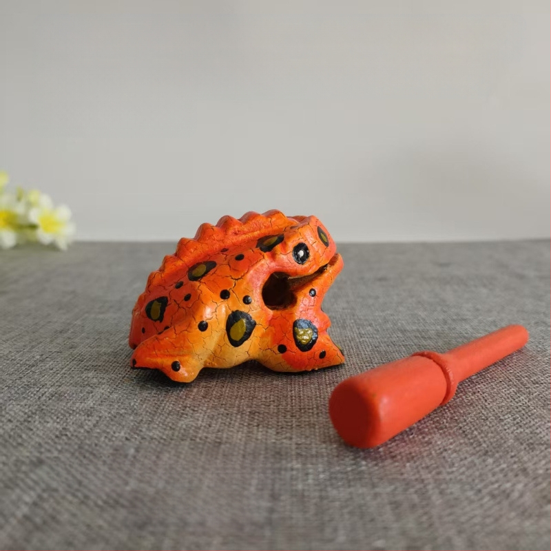 Figurină decorativă din lemn: broscă, sculptură manuală, lemn masiv, gravură, jucărie sonoră