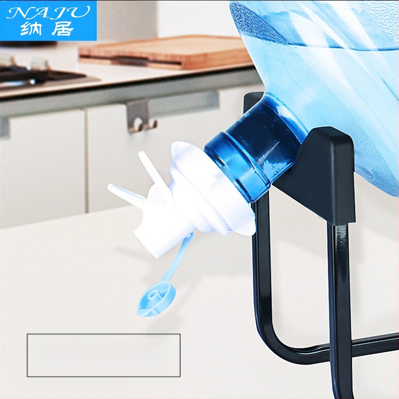 Naju čiaupas vandens buteliams su dulkių kamšteliu, maisto kokybės plastikas, šiuolaikiškas minimalistinis dizainas