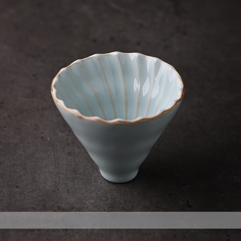 Filtru pour-over din porțelan cu suport din lemn de abanos — set cadou (porțelan; suport din lemn de abanos; logo gravat cu laser; pentru birou)