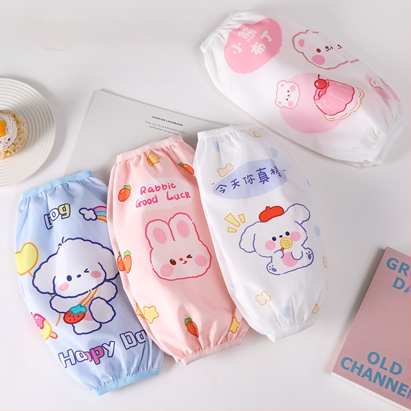 Manșete impermeabile cu imprimeu desen animat pentru copii – pentru bucătărie, lavabile, rezistente la pete, 3–13 ani.