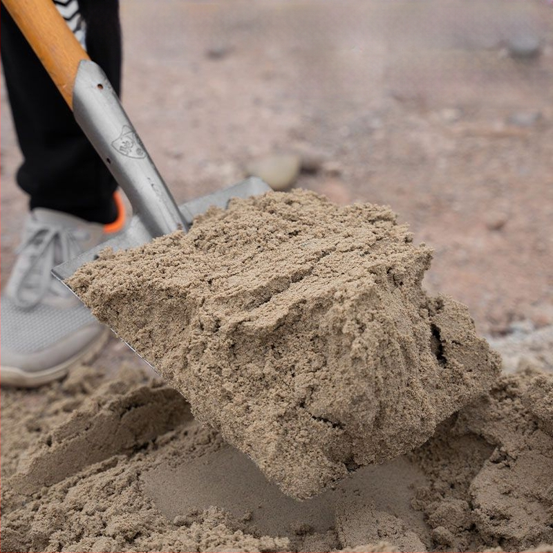 Tűzoltó ásó magas szénacél fejjel és fa nyéllel, bányászati felhasználásra — Golden Dragon