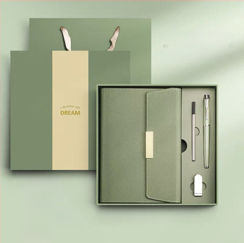 Poklon set bilježnica s PU koricama, spiralno povezivanje, Dowling papir 80 g, USB 16 GB, metalno pero s refillom