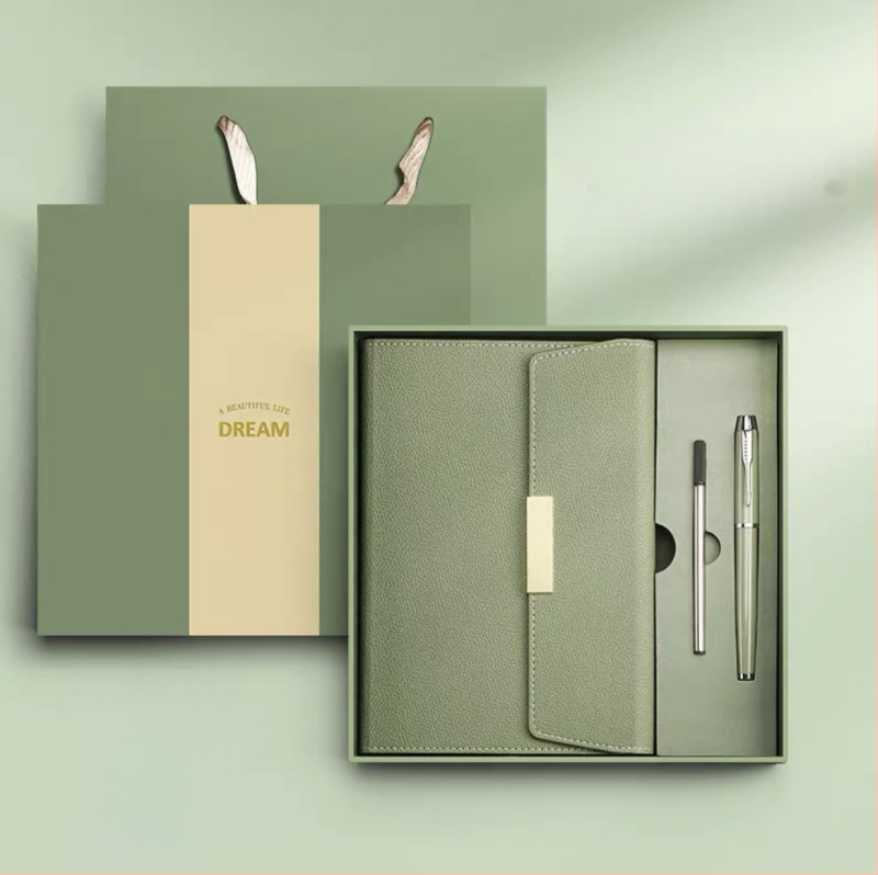 Poklon set bilježnica s PU koricama, spiralno povezivanje, Dowling papir 80 g, USB 16 GB, metalno pero s refillom