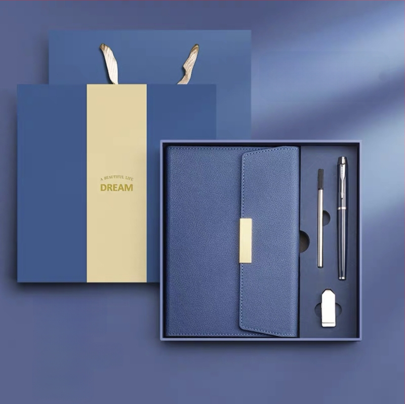 Poklon set bilježnica s PU koricama, spiralno povezivanje, Dowling papir 80 g, USB 16 GB, metalno pero s refillom
