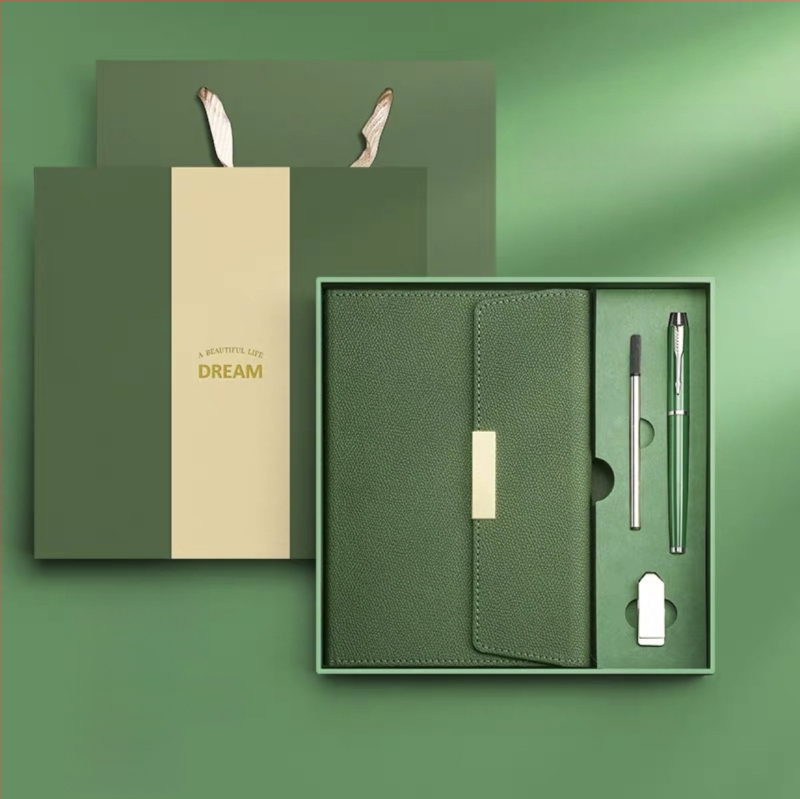 Poklon set bilježnica s PU koricama, spiralno povezivanje, Dowling papir 80 g, USB 16 GB, metalno pero s refillom