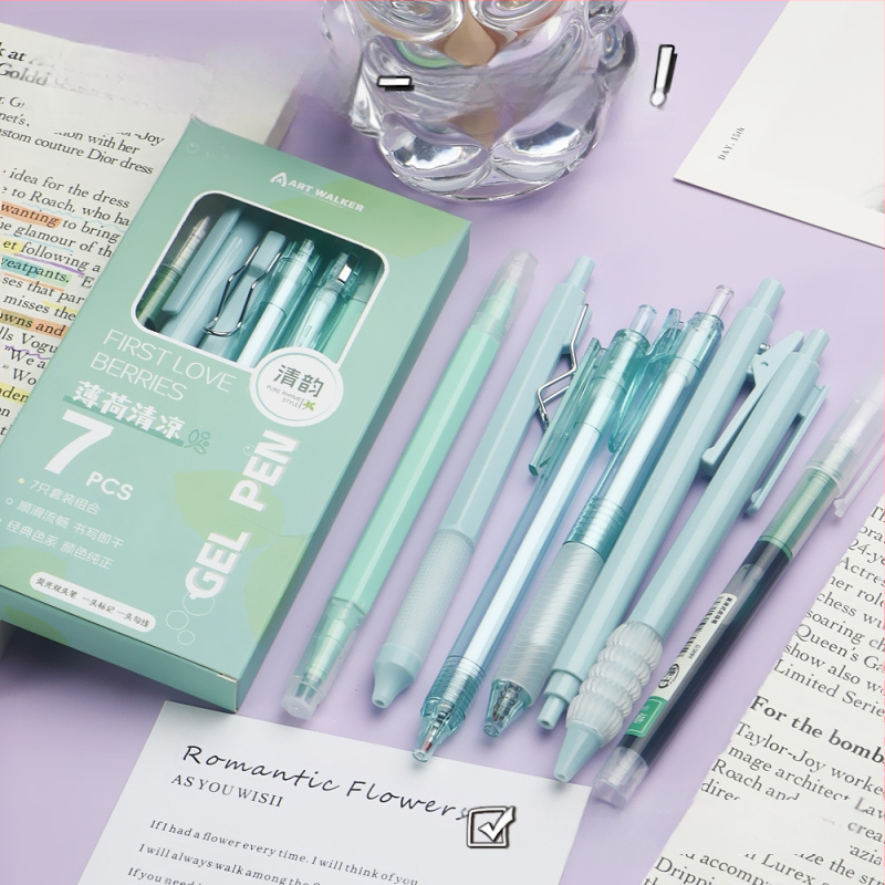 Gēla pildspalva ar plastmasas korpusu, nerūsējošā tērauda gals, neizdzēšams