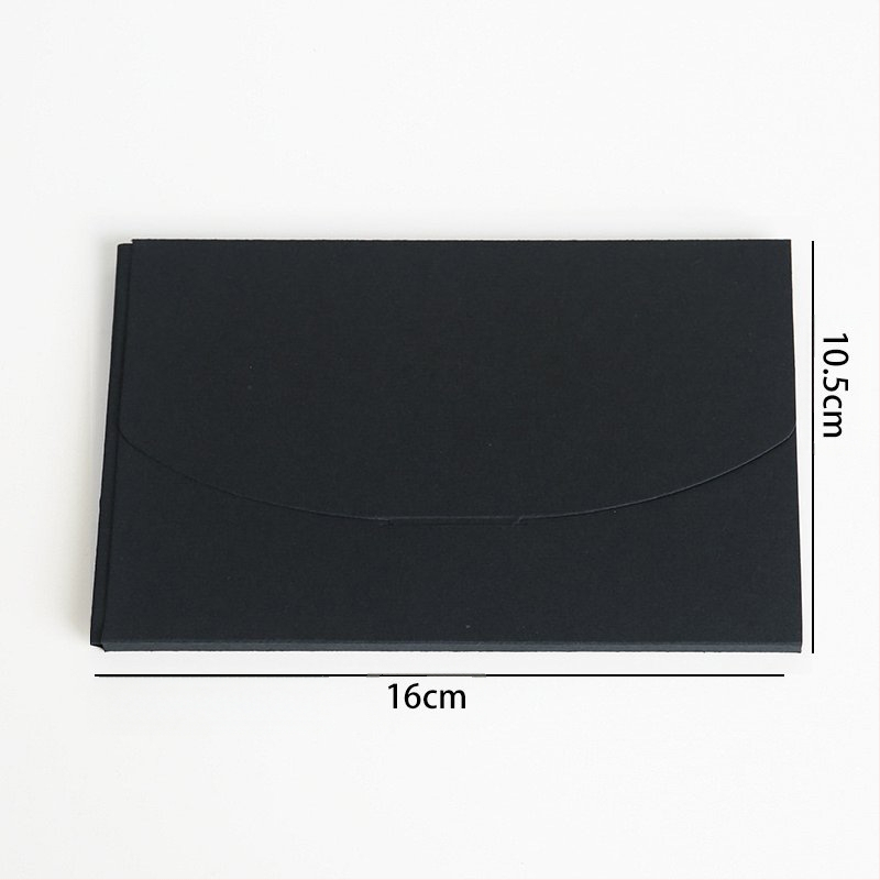 Kraftpapīra aploksnes stilā kartīšu kastīte, dāvanu iesaiņojumam, piemērota jauno māju uzsākšanai un Ziemassvētkiem