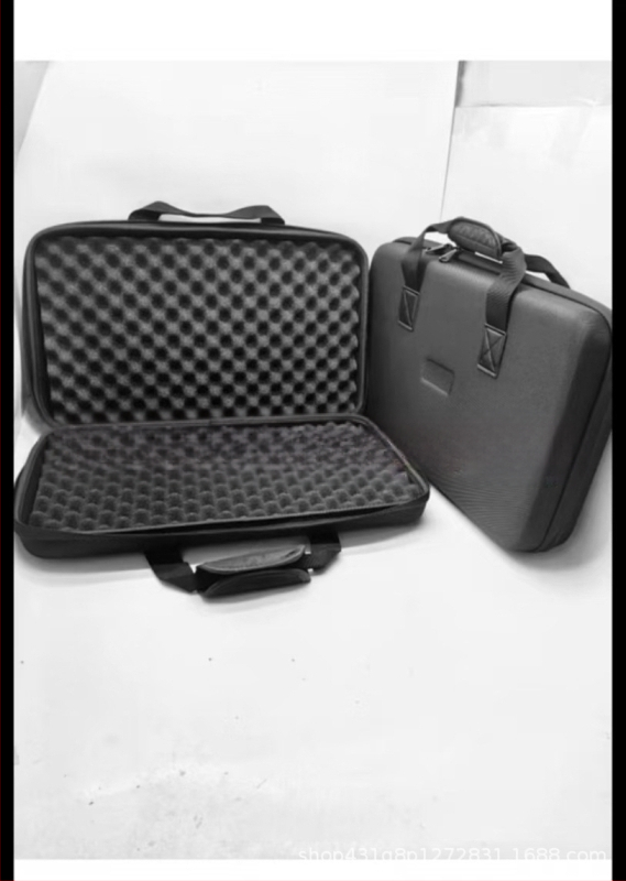 Torba za skladištenje DJ opreme, EVA materijal, šivana konstrukcija, kompatibilna s DJ opremom, težina 0,98 kg