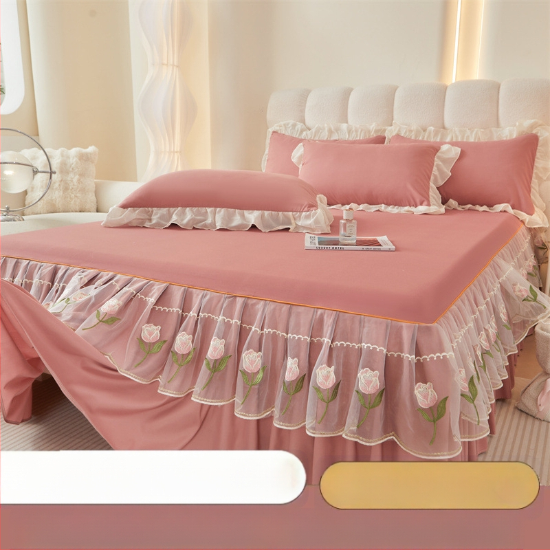 Frančes stila gultas svārku komplekts ar gultas pārklāju, mazgāts kokvilnas materiāls, izšuvums, vienkrāsains, trīs daļu komplekts, viegls grezums