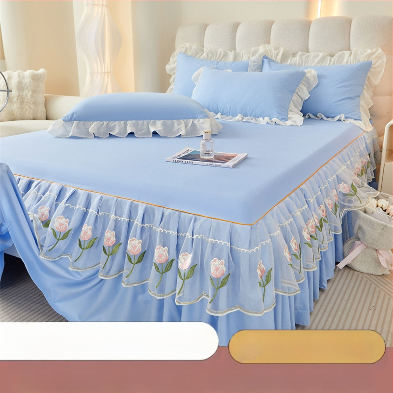 Frančes stila gultas svārku komplekts ar gultas pārklāju, mazgāts kokvilnas materiāls, izšuvums, vienkrāsains, trīs daļu komplekts, viegls grezums