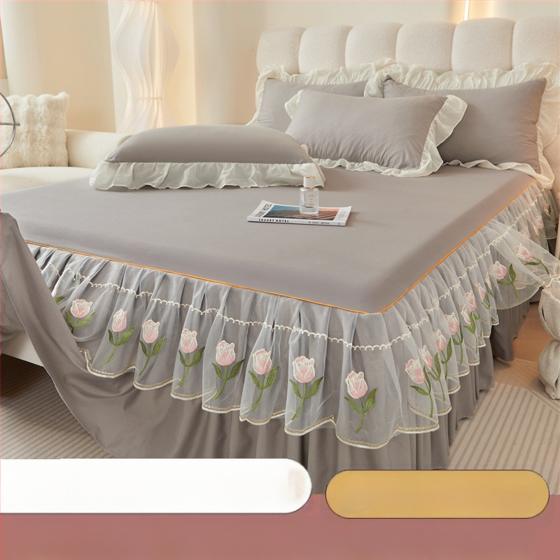 Frančes stila gultas svārku komplekts ar gultas pārklāju, mazgāts kokvilnas materiāls, izšuvums, vienkrāsains, trīs daļu komplekts, viegls grezums