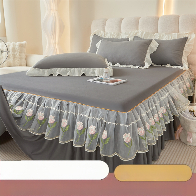 Frančes stila gultas svārku komplekts ar gultas pārklāju, mazgāts kokvilnas materiāls, izšuvums, vienkrāsains, trīs daļu komplekts, viegls grezums