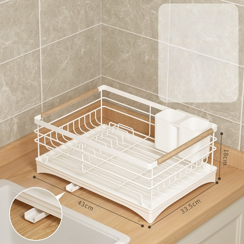 Notekas trauku plaukts virtuvē – dzelzs stieples materiāls, mūsdienīgs minimālisma stils, uzglabāšana pie izlietnes, piemērots bļodām un traukiem