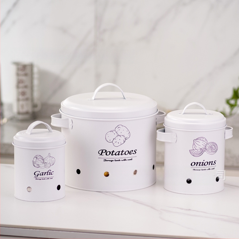 Apvalus galvanizuoto plieno sandėliavimo indas bulvėms, svogūnams ir česnakams su kvėpuojančiomis angomis — daugiafunkcinė metalo sandėliavimo komplektas, talpa virš 5 L, su spausdintu logotipu