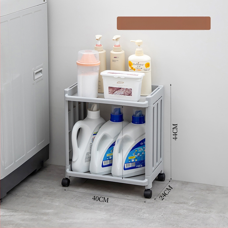 Plastmasas vannas istabas statīvs ar riteņiem, daudzslāņu dizains, paredzēts veļas mazgāšanas līdzekļu uzglabāšanai, moderns minimālisma stils.