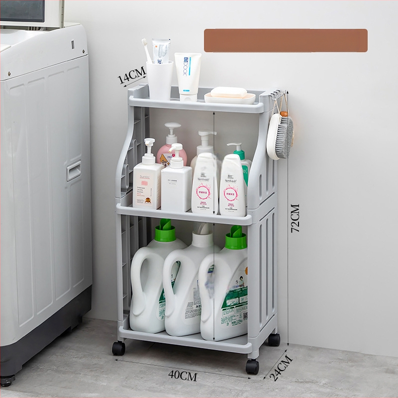 Plastmasas vannas istabas statīvs ar riteņiem, daudzslāņu dizains, paredzēts veļas mazgāšanas līdzekļu uzglabāšanai, moderns minimālisma stils.