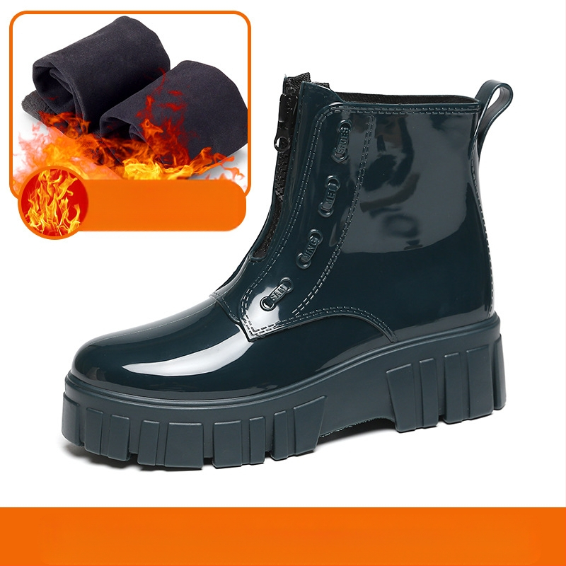 Moteriški lietaus batai, vidutinio aukščio viršus, storesnė padas, PVC viršus, vidutinio kulno 3–5 cm, vientisos spalvos, tinka pavasariui, rudeniui ir žiemai