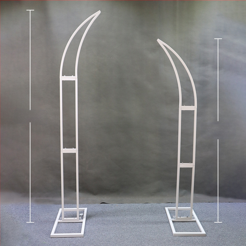 Geležinis vestuvinis arkos su ragų forma lauko vestuvėms