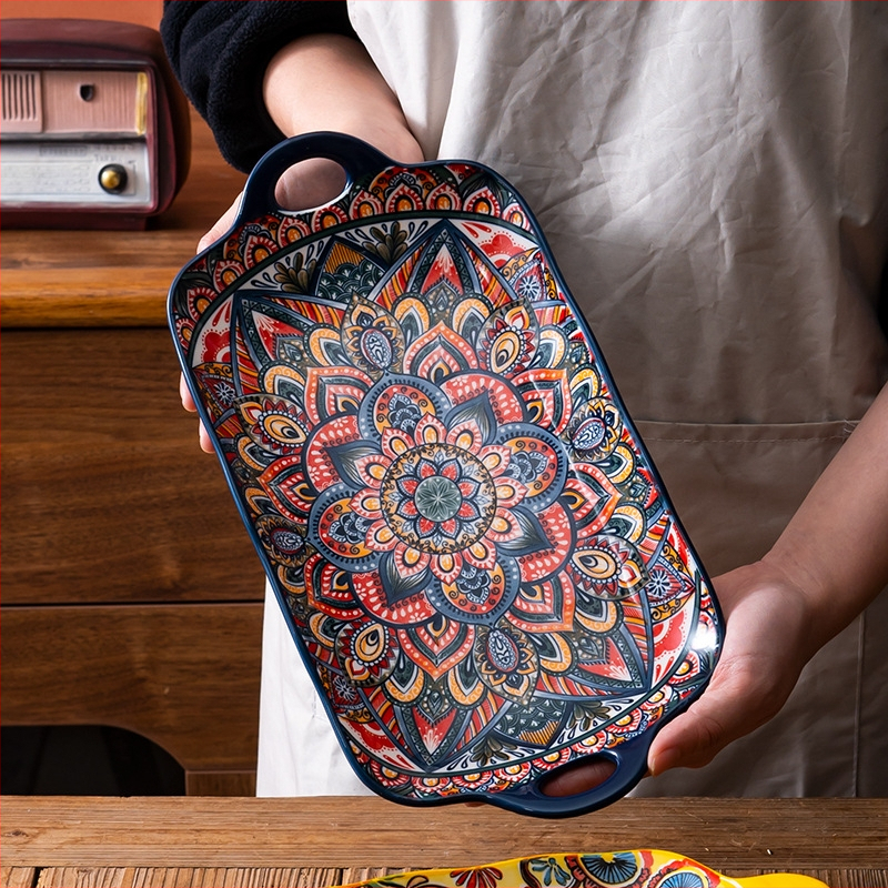 Porcelāna zivju pasniegšanas plate Bohemijas stilā; piemērots mikroviļņu krāsnij; apakšglazūras krāsa; dažādi raksti; logotipa drukāšana iespējama