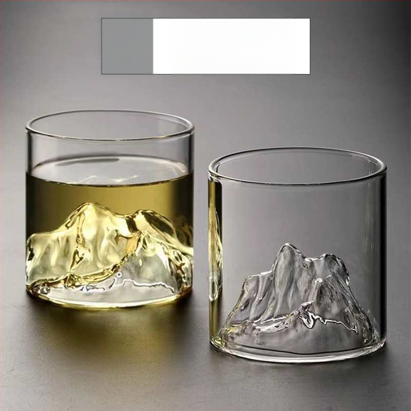 Termo atsparus stiklo puodelis japonų stiliuje su Fudžio motyvu ir ledinio rašto dizainu, apvalios formos